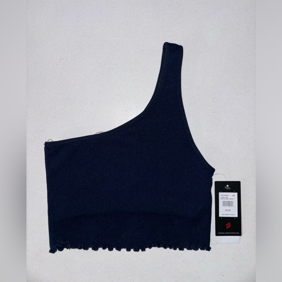 Peloton Luna One Shoulder Crop T - Picture 6 of 8